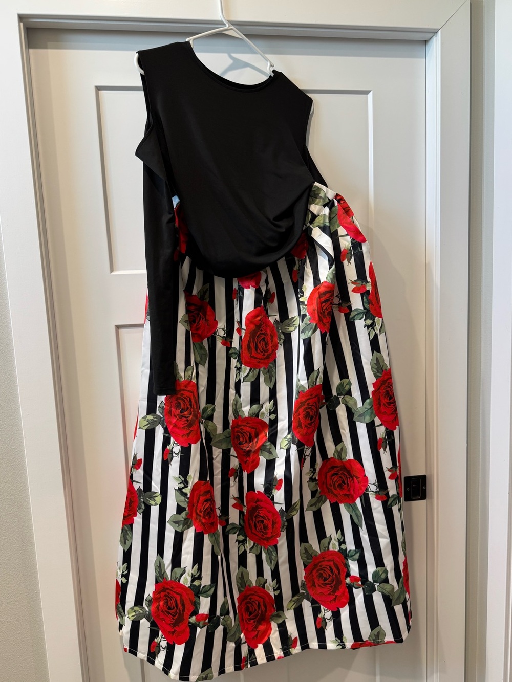 Black Top with Striped Red Rose A-Line Skirt - Picture 2 of 6
